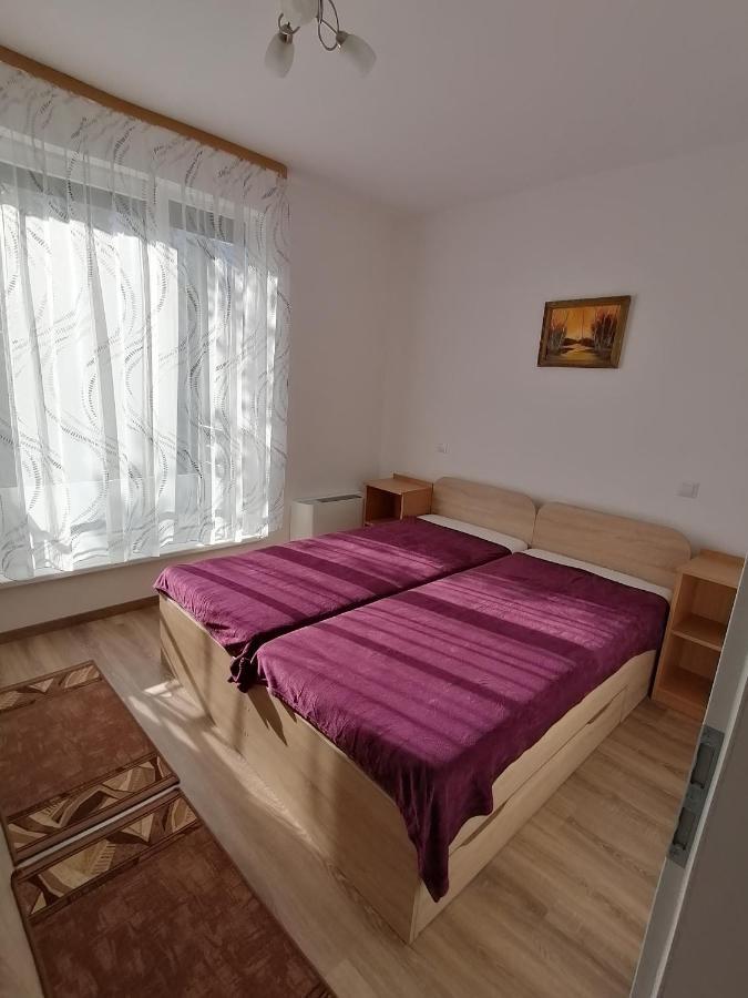Adam Guesthouse I. Кечкемет Экстерьер фото